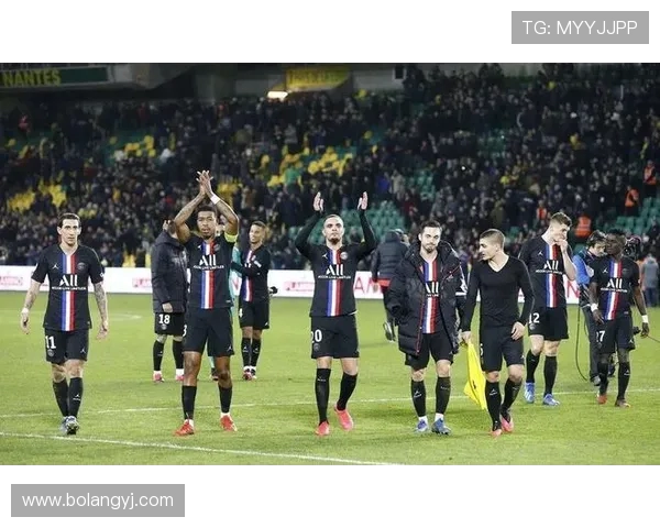 成都足球队强势领跑联赛积分榜以80分稳居第一名位置